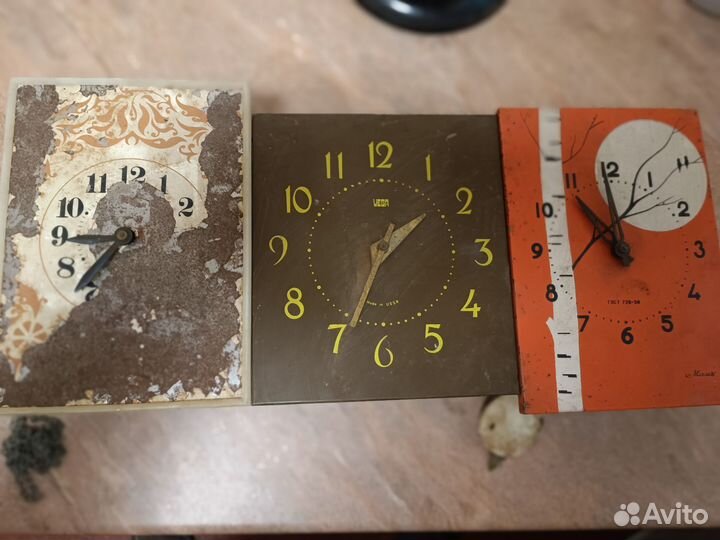 Часы ходики маяк и будильники Янтарь на запчасти
