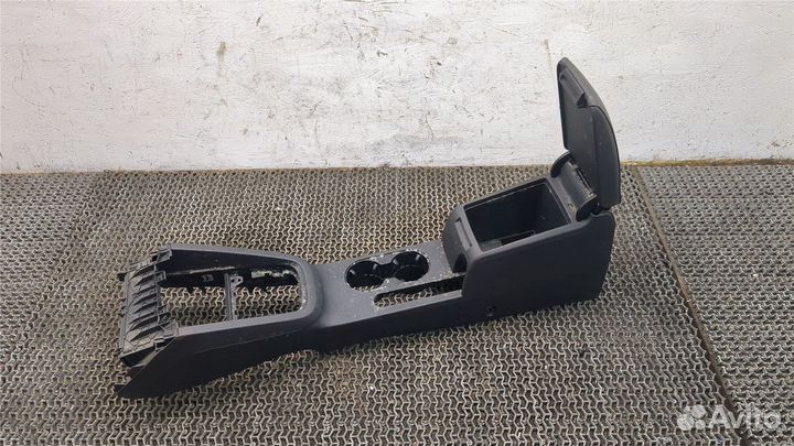 Консоль салона Volkswagen Jetta 6, 2011