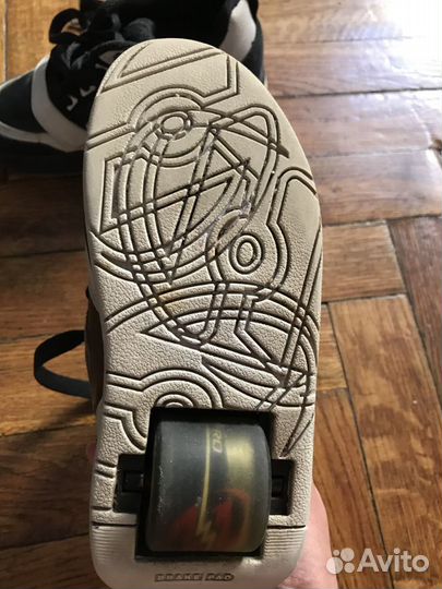 Кроссовки heelys