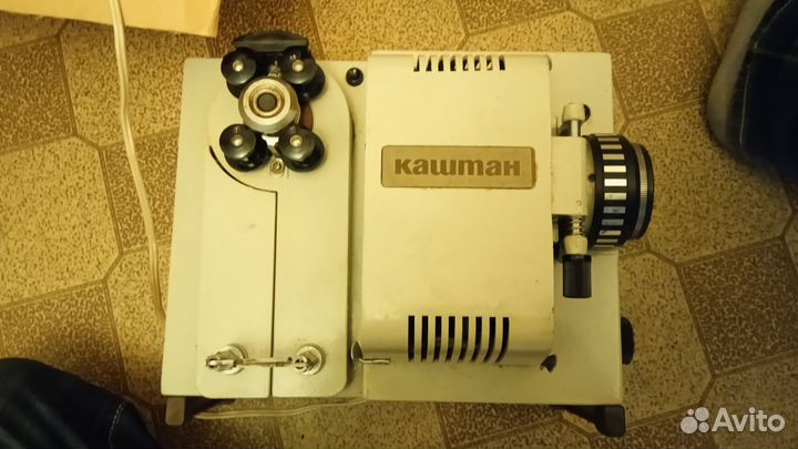 Продам кино проектор каштан