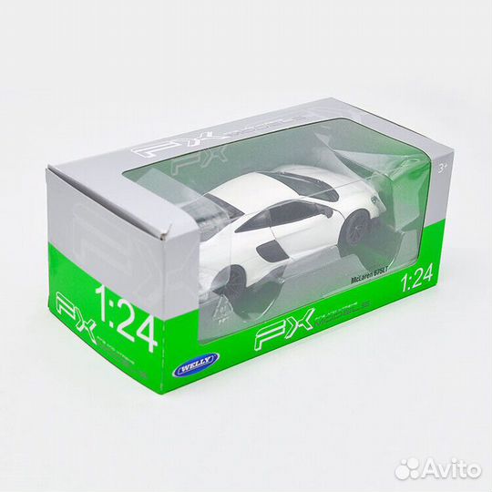 Модель McLaren 675LT Welly 1/24 белая