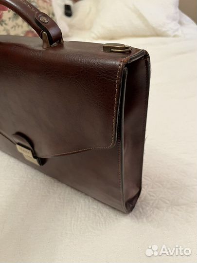 Мужской кожаный портфель коричневый