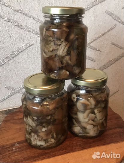Грибы маринованные