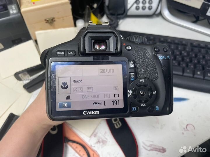 Фотоаппарат canon EOS 550D