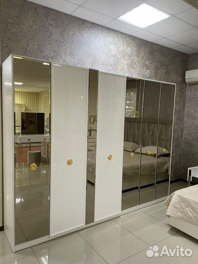 Спальный гарнитур 