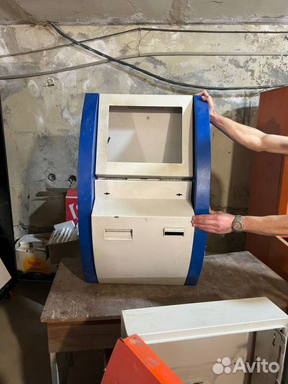 Платежные терминалы навесной