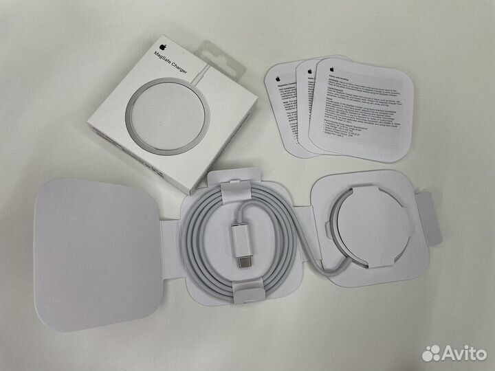 Беспроводная зарядка Apple MagSafe Premium