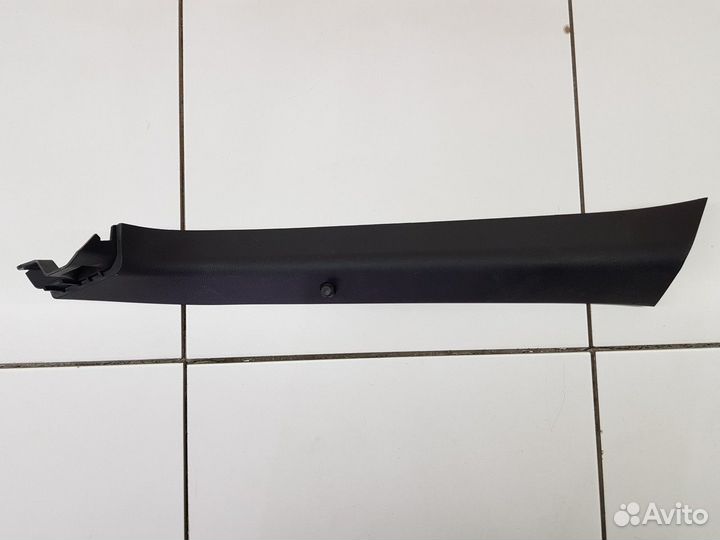 Накладка крышки багажника правая (Geely Tugella)