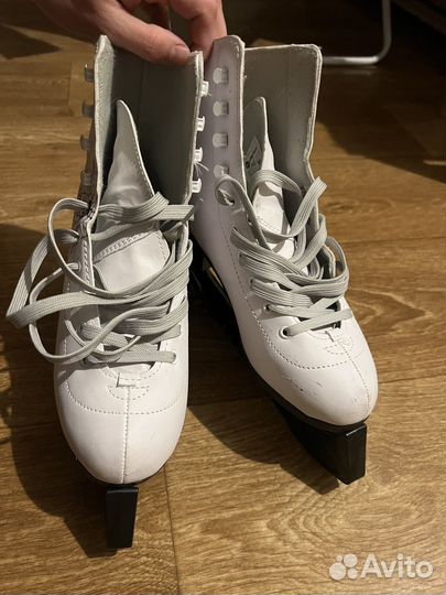 Коньки фигурные 38-39 размер