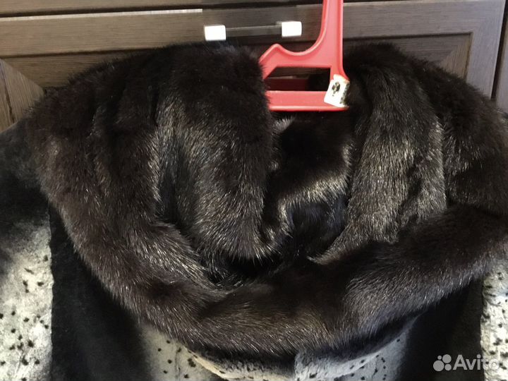 Шуба натуральная из бобра и норки размер 50-52