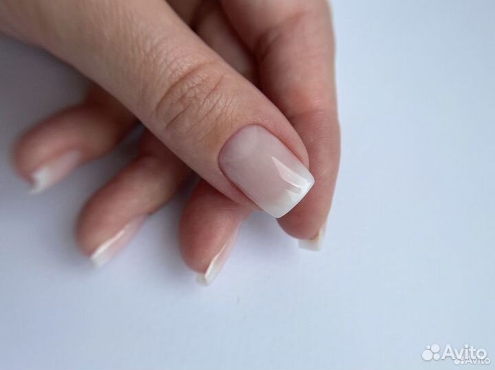 Маникюр, педикюр, наращивание ногтей