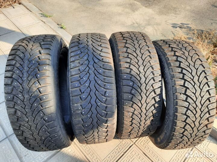Pirelli Formula Ice 215/60 R16