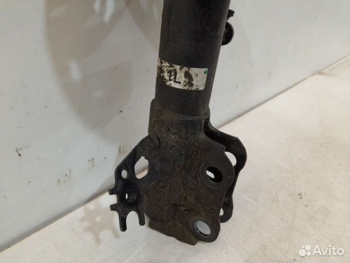 Амортизатор передний левый Toyota Camry V70 2018