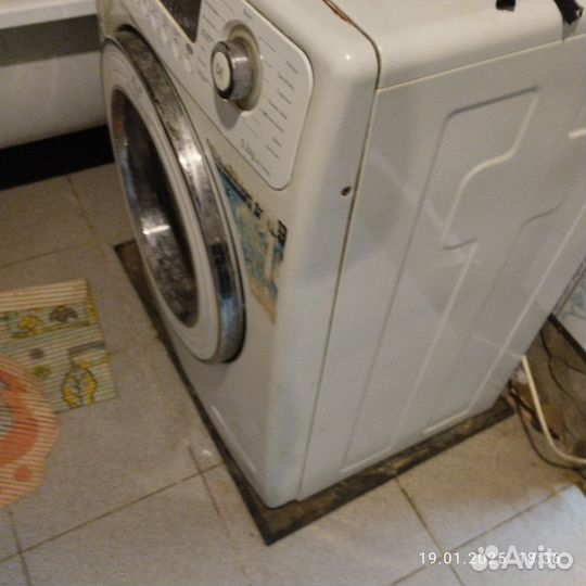 Продам стиральную машину
