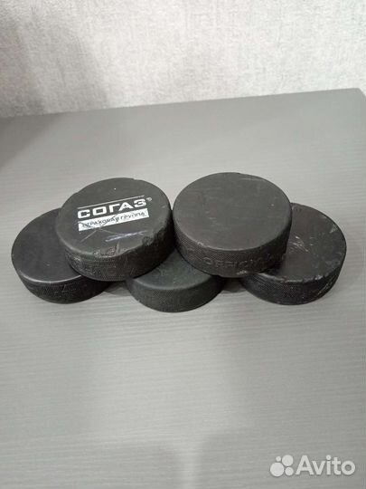 Шайбы хоккейные