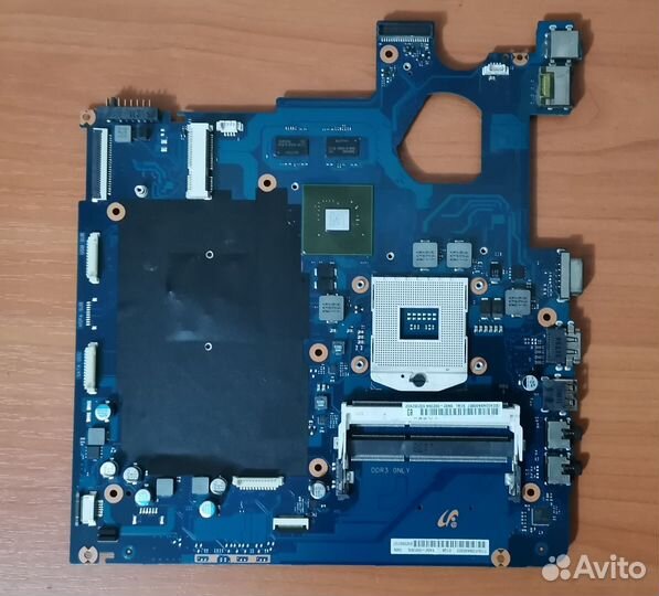 Запчасти для Samsung NP30*E7A