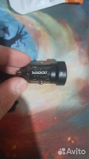 Автомобильная зарядка для телефона