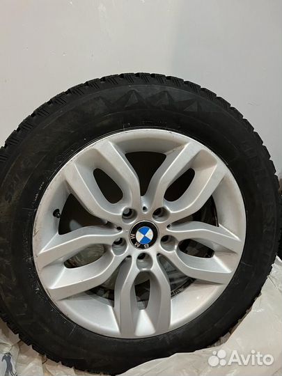 Bridgestone Blizzak Spike-01 225/60 R17