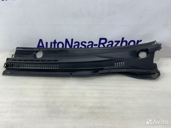 Решетка стеклоочистителя (жабо) передняя левая