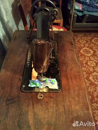 Швейная машинка Зингер антикварная