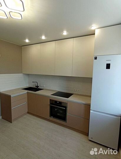 Кухня в потолок