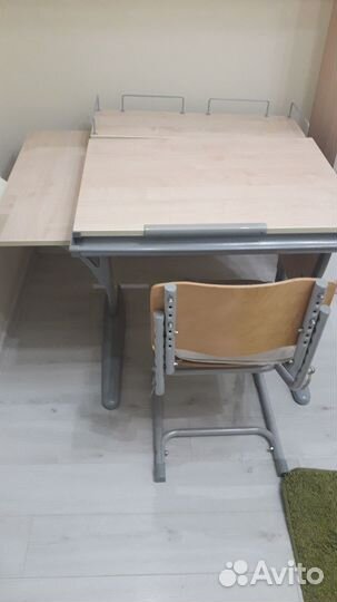 Растущая парта со стулом Дэми