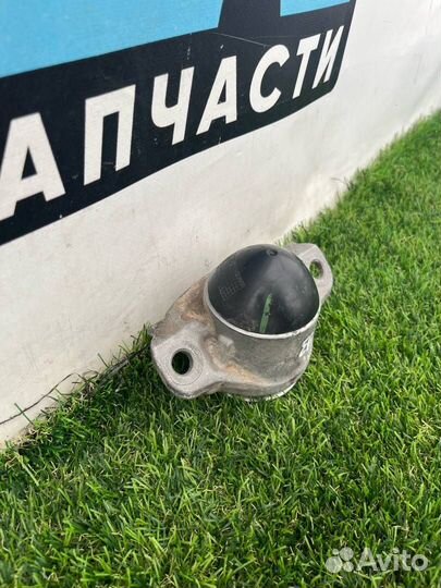 Опора амортизатора верхняя (чашка) Volkswagen 7