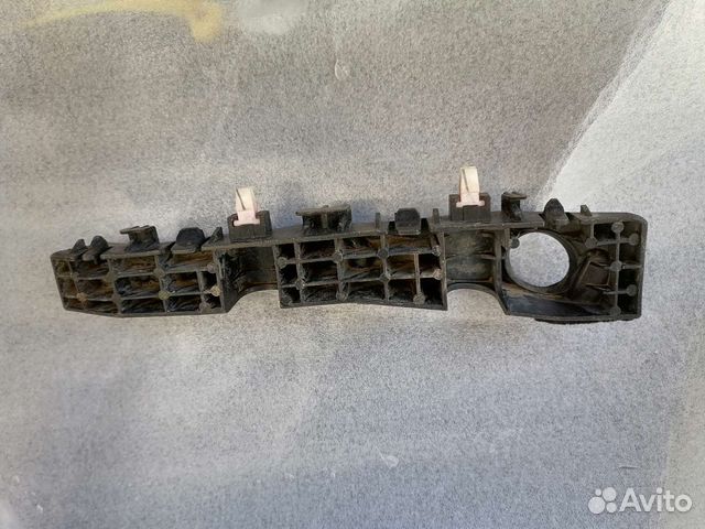 Кронштейн правый переднего бампера Kia Optima 4