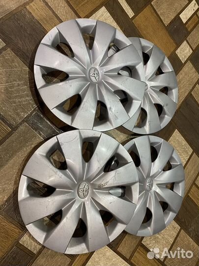 Продам колпаки R14 Toyota