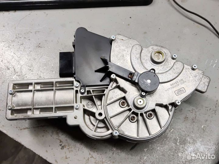 Привод крышки багажника A8 D3 рестайлинг