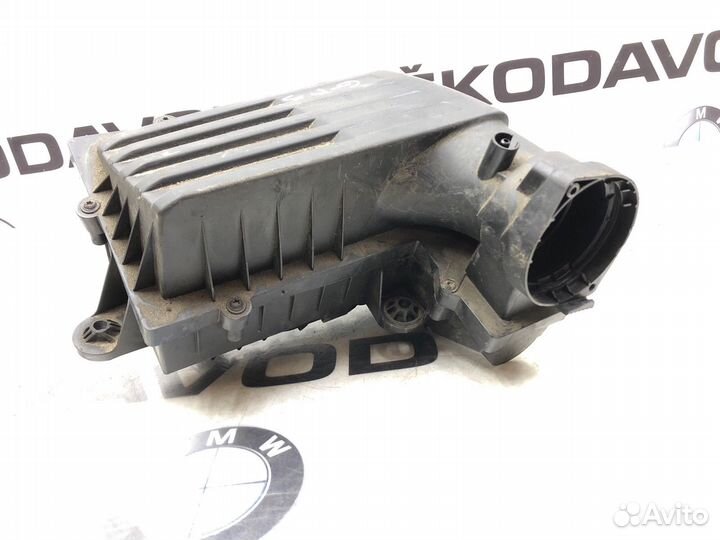 Корпус воздушного фильтра Volkswagen Passat B8 2.0
