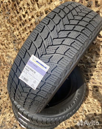 Michelin X-Ice Snow SUV 215/65 R16 102T