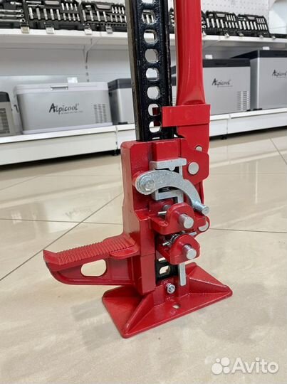 Домкрат реечный 3 тонны 120 см хайджэк