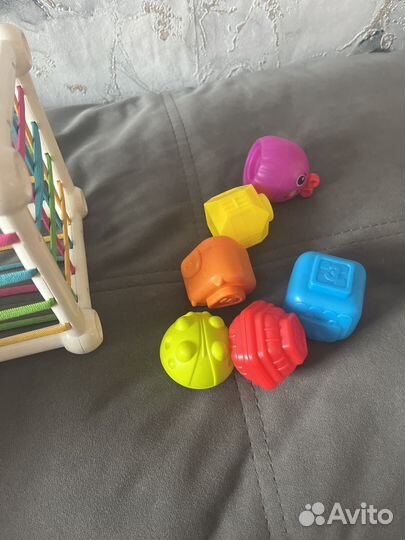 Развивающие игрушки