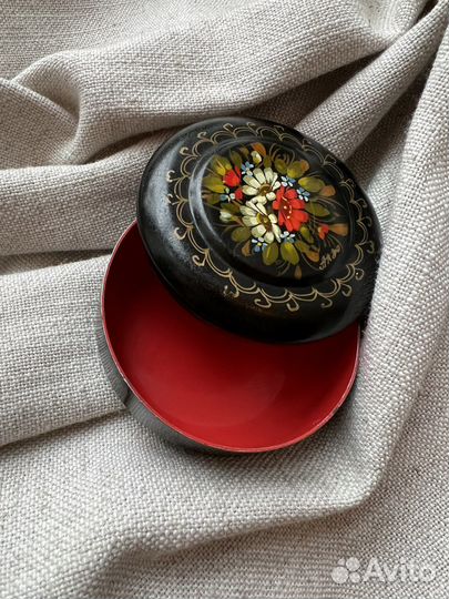 Шкатулка металлическая СССР / ручная роспись