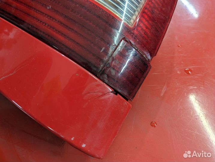 Фонарь правый с дефектом Volkswagen Pointer