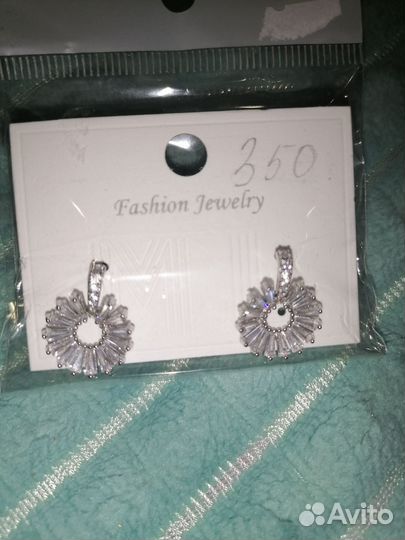 Серьги гвоздики