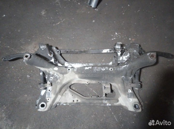 Передний подрамник citroen c5