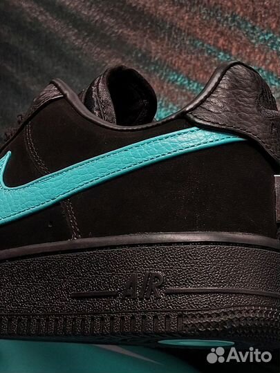 Tiffany & Co. x Nike Air Force 1 Low, Нубук