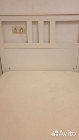 Деревянная кровать IKEA