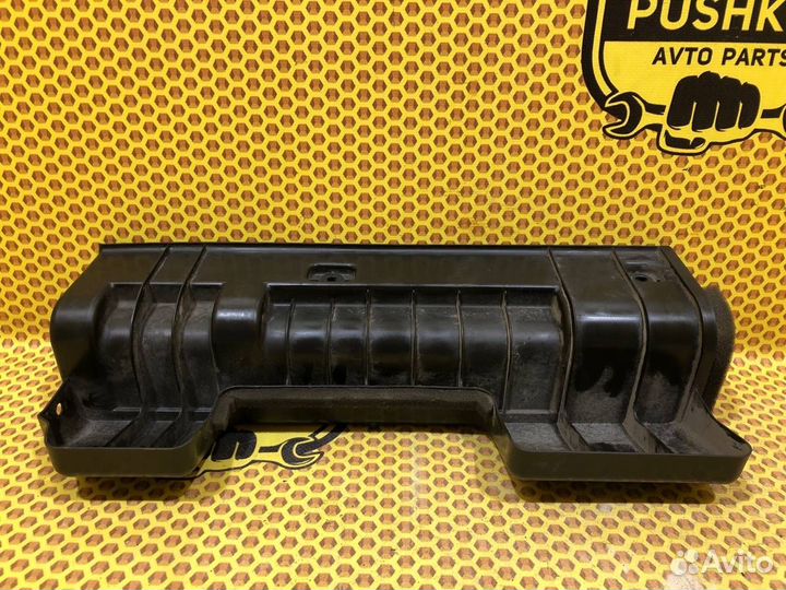 Дефлектор радиатора левый Hyundai Solaris HCR G4FG