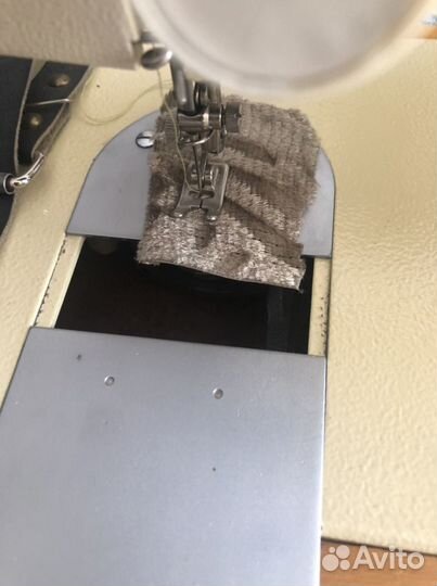 Швейная машина Чайка