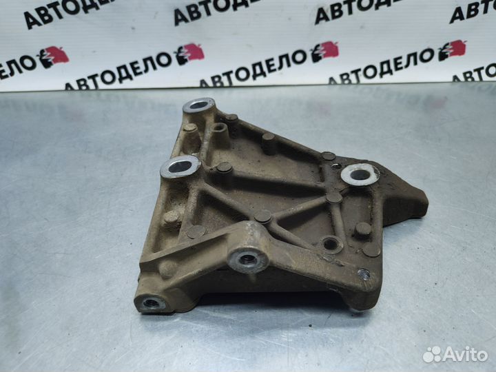 Кронштейн Honda Logo GA3 2000 г.в