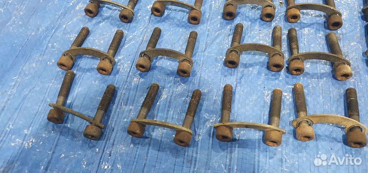 Болты приводов к фланцу 7.5 jzx100