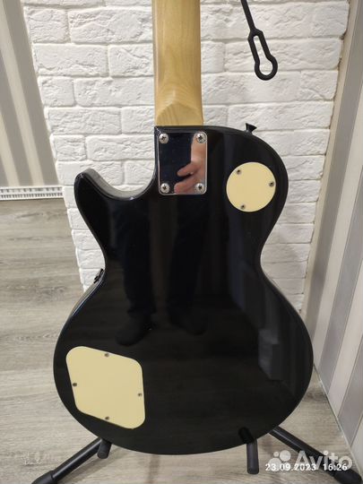 Электрогитара Fabio - реплика лес пол