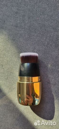 Кисть для макияжа