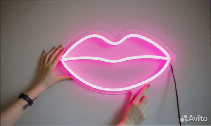 Неоновая вывеска