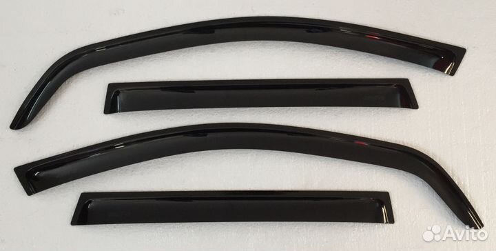 Дефлектор двери Nissan Terrano с 2014