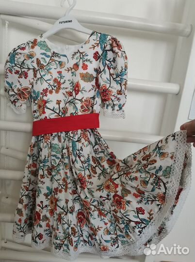 Нарядное платье для девочки 122-128