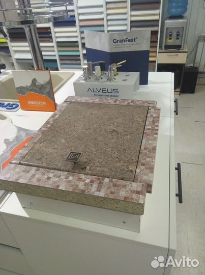 Петля для напольного люка в погреб(подполье)